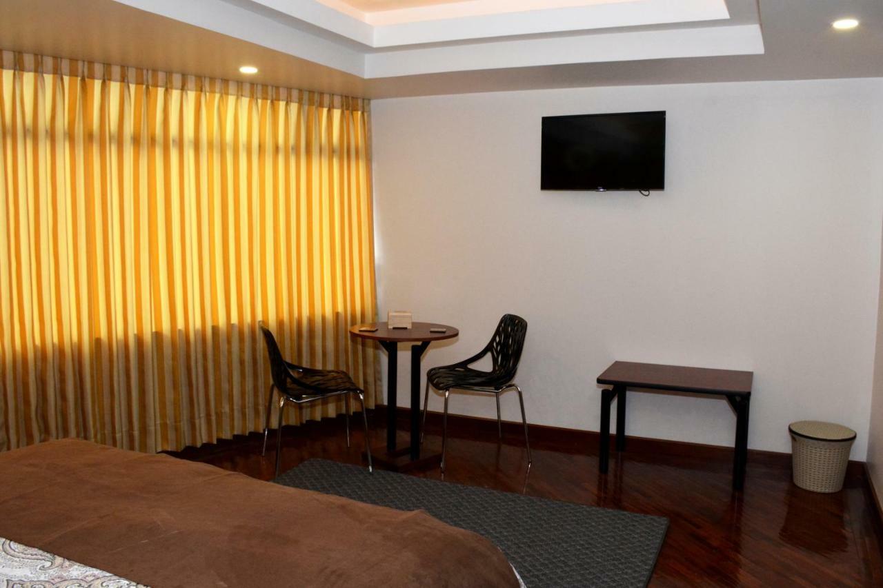 Los Angeles Stay Inn Quito Buitenkant foto