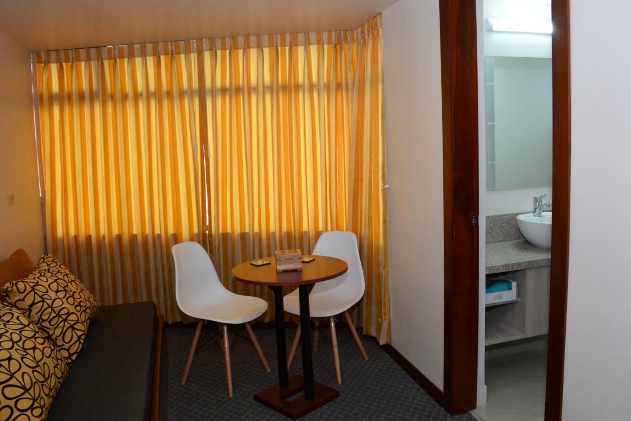Los Angeles Stay Inn Quito Buitenkant foto